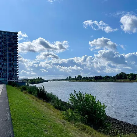 Modern Weserblick Brema